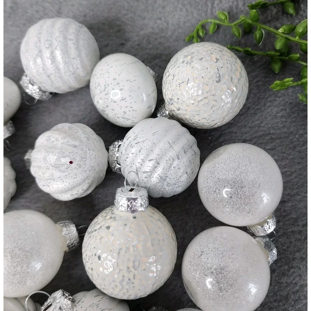 Kugel‎ Vintage Style White Mini Glass Christmas 2